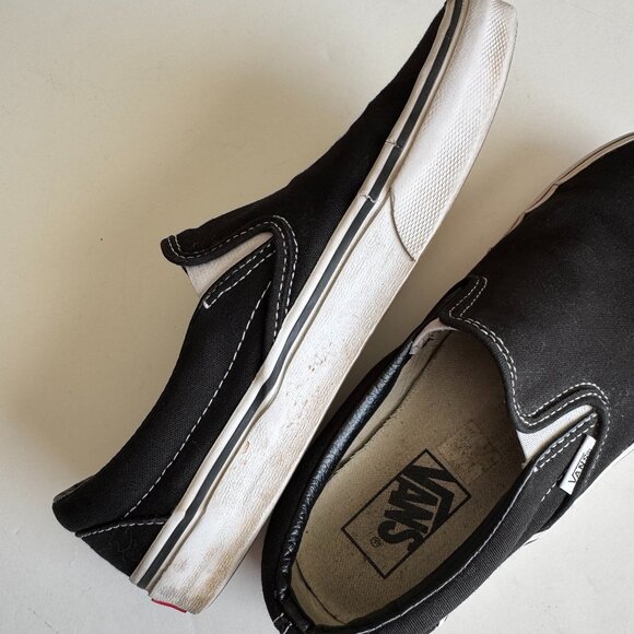 Vans Slip Ons Black - Picture 4 of 9
